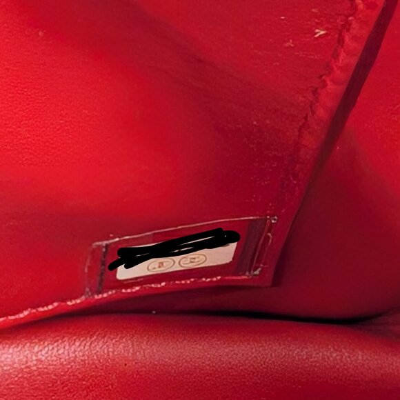 Chanel Rare Classic All-Red Flap Bag in Quilted Lambskin with Filigree CC - Picture 14 of 16